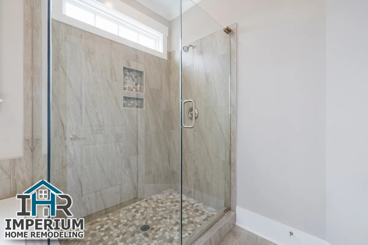Shower Materials That Work in Jupiter's Humid, Coastal Climate